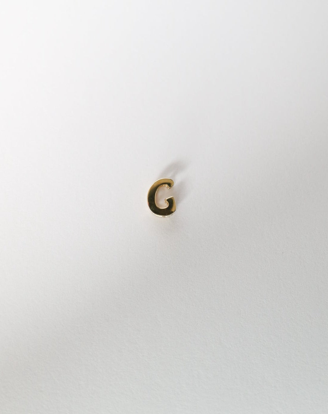G initial charm letter pendant in 14kt gold