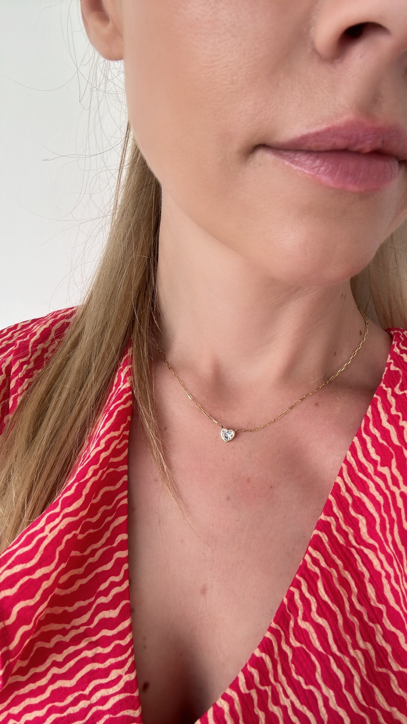 9kt Diamond Heart Pendant Necklace