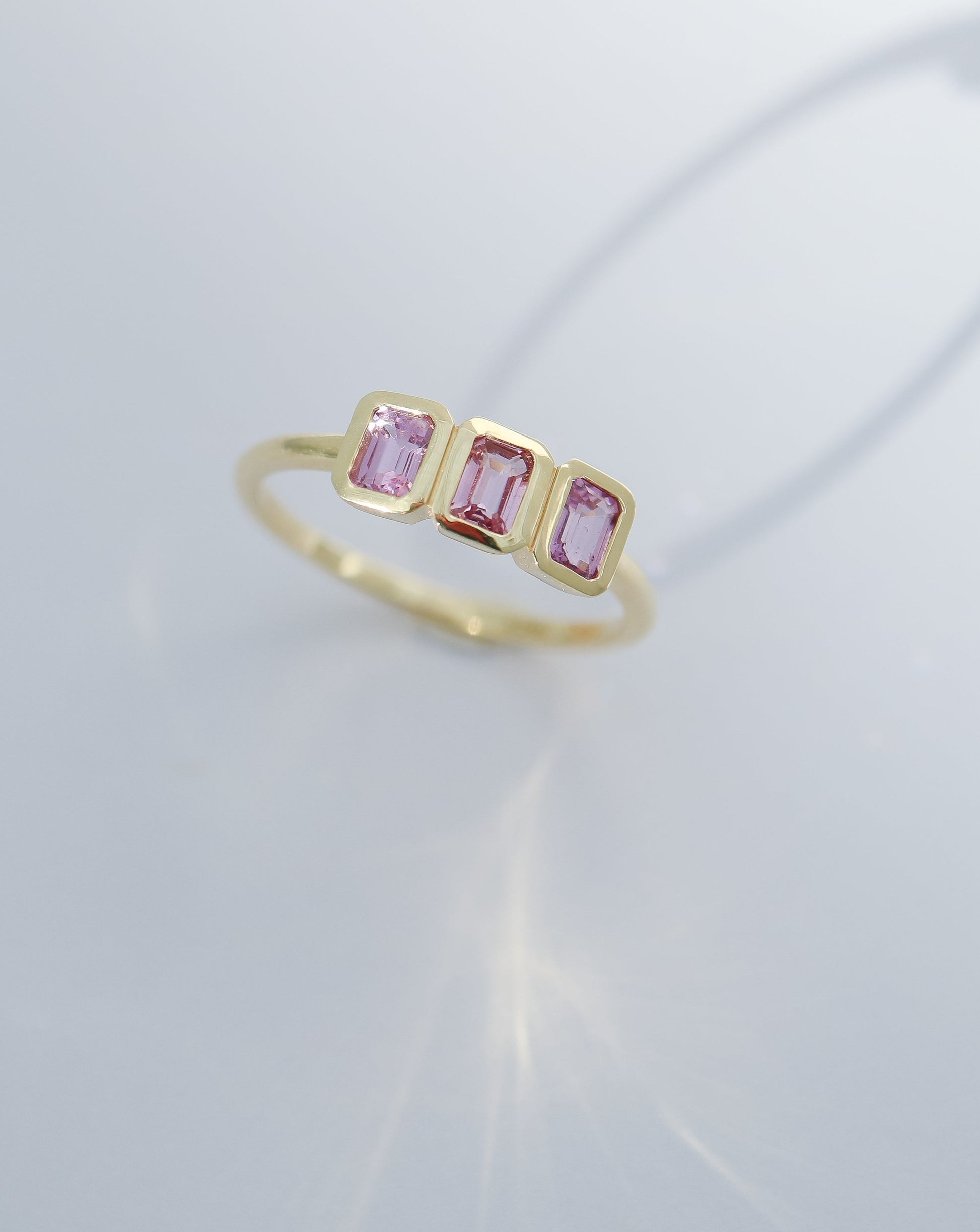 9ct gold Pink Sapphire Ring