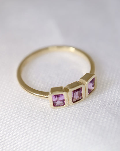 9ct gold Pink Sapphire Ring