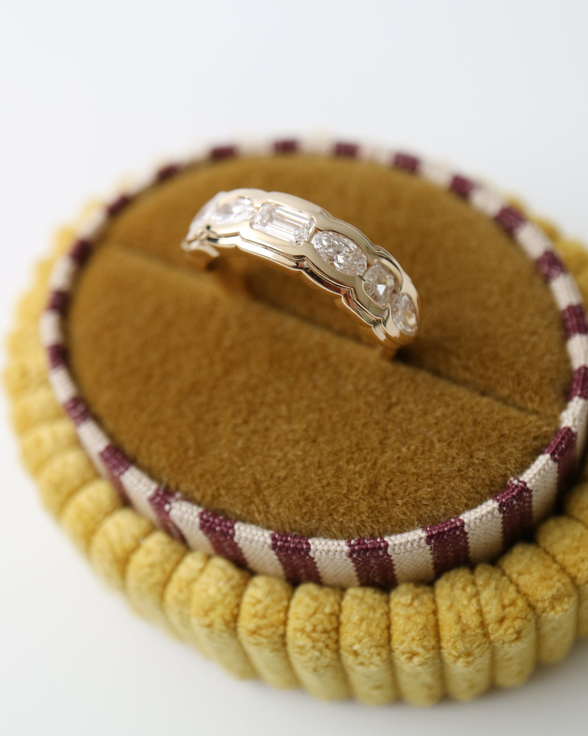 9ct Gold Alternating Lab Diamond Ring