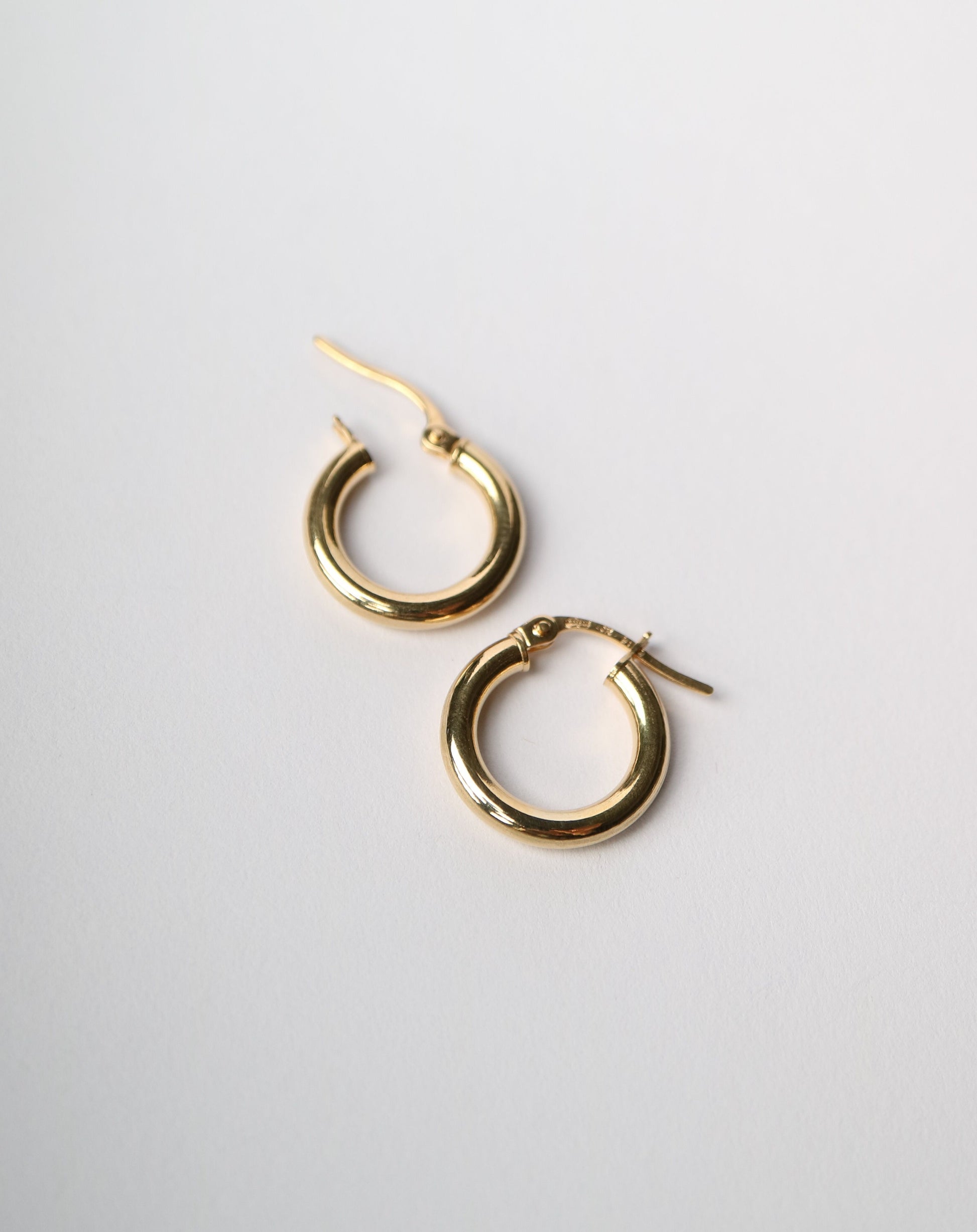 9ct gold Hoop Earrings 15mm