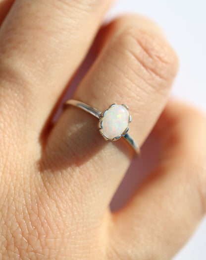 9kt White Gold Opal Crown Ring