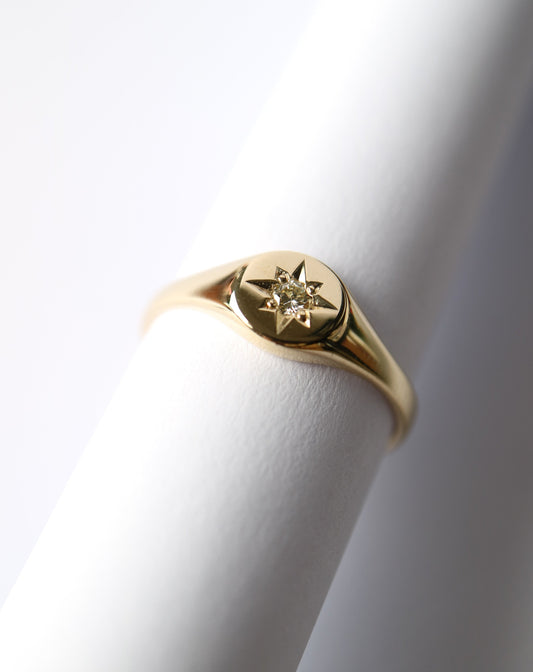 9kt gold Diamond Star Signet Ring