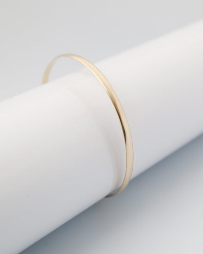 9k gold Bangle 3mm wide