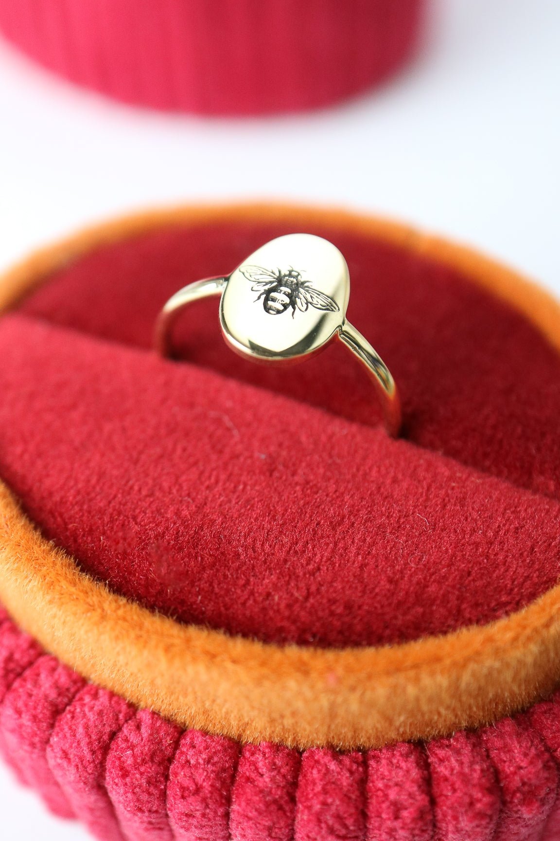 9ct gold Bee Ring from Meraki