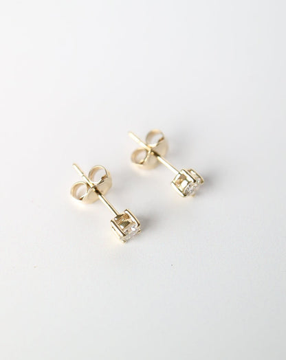 9kt gold Moissanite Studs Earrings
