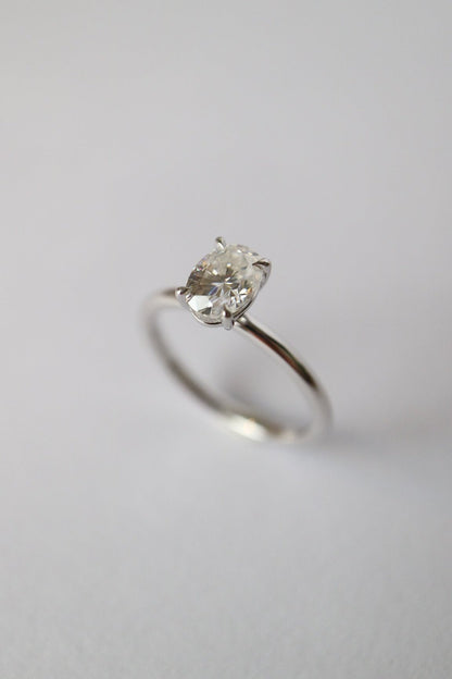 9kt Gold 1ct Oval Solitaire Ring