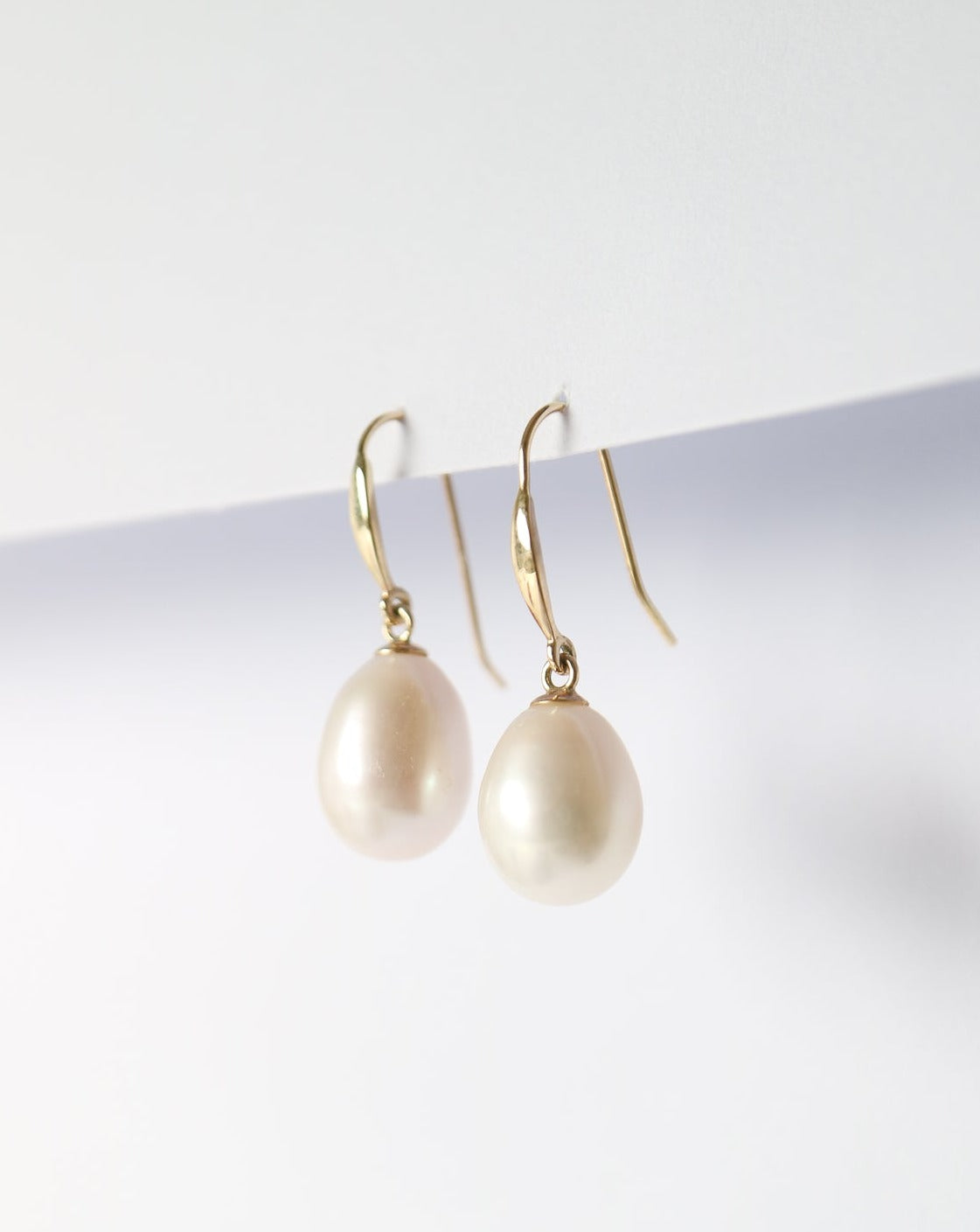 9kt gold Pearl Earrings