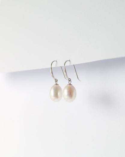 9kt white gold Pearl Earrings