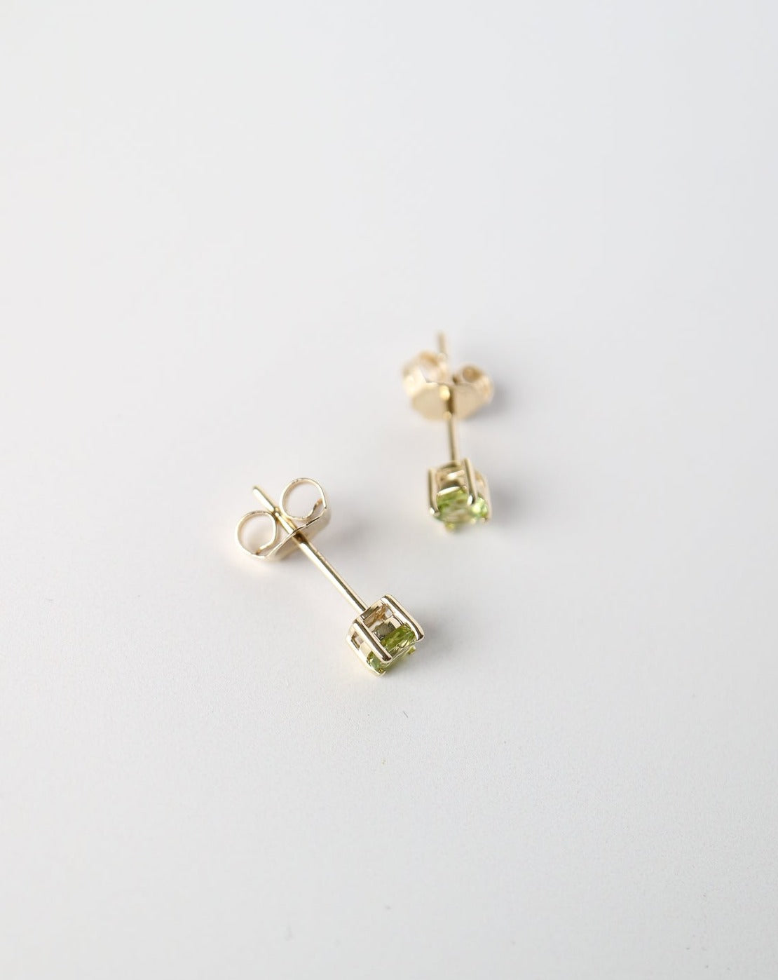 9kt gold Peridot Stud Earrings for women