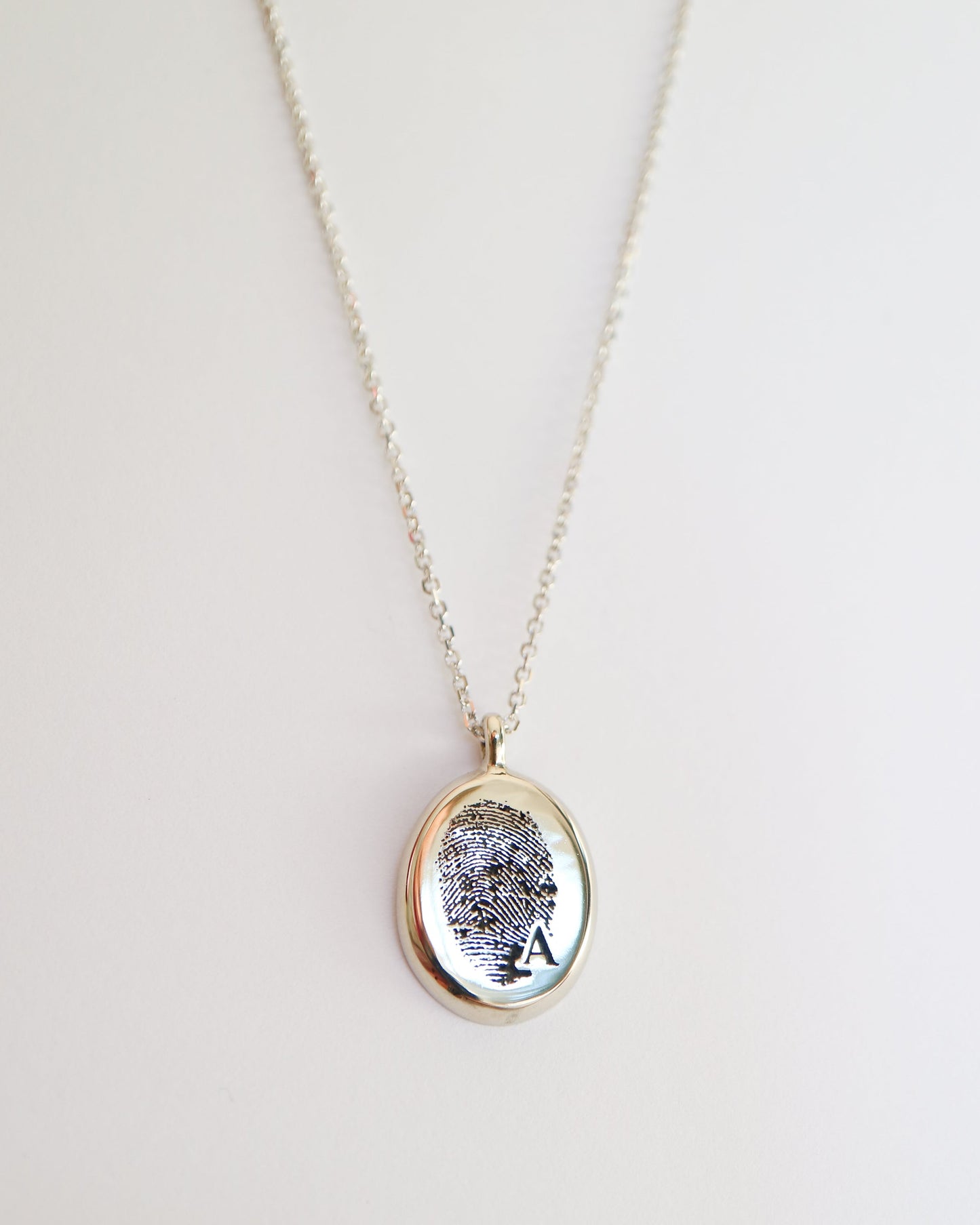 9kt white gold Fingerprint Pendant on white gold chain
