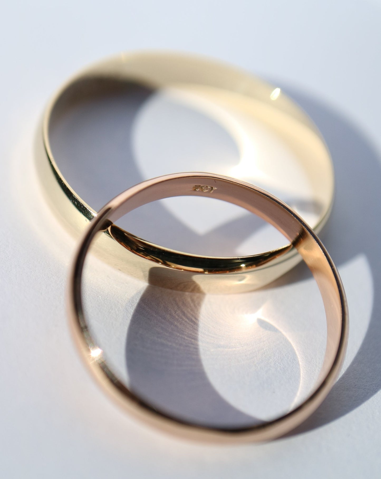 9ct gold men's wedding rings
