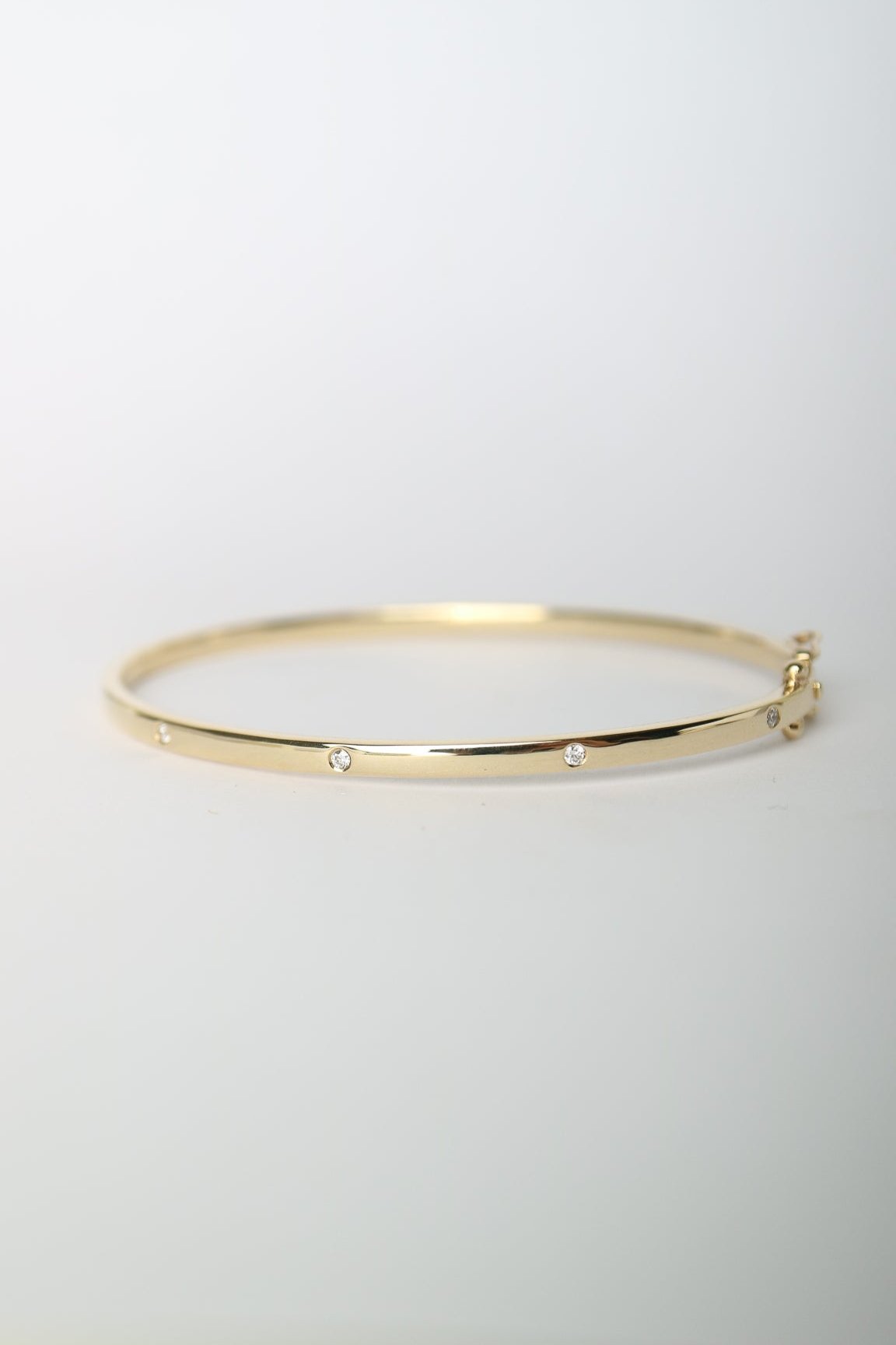 9kt gold diamond Beau Bangle