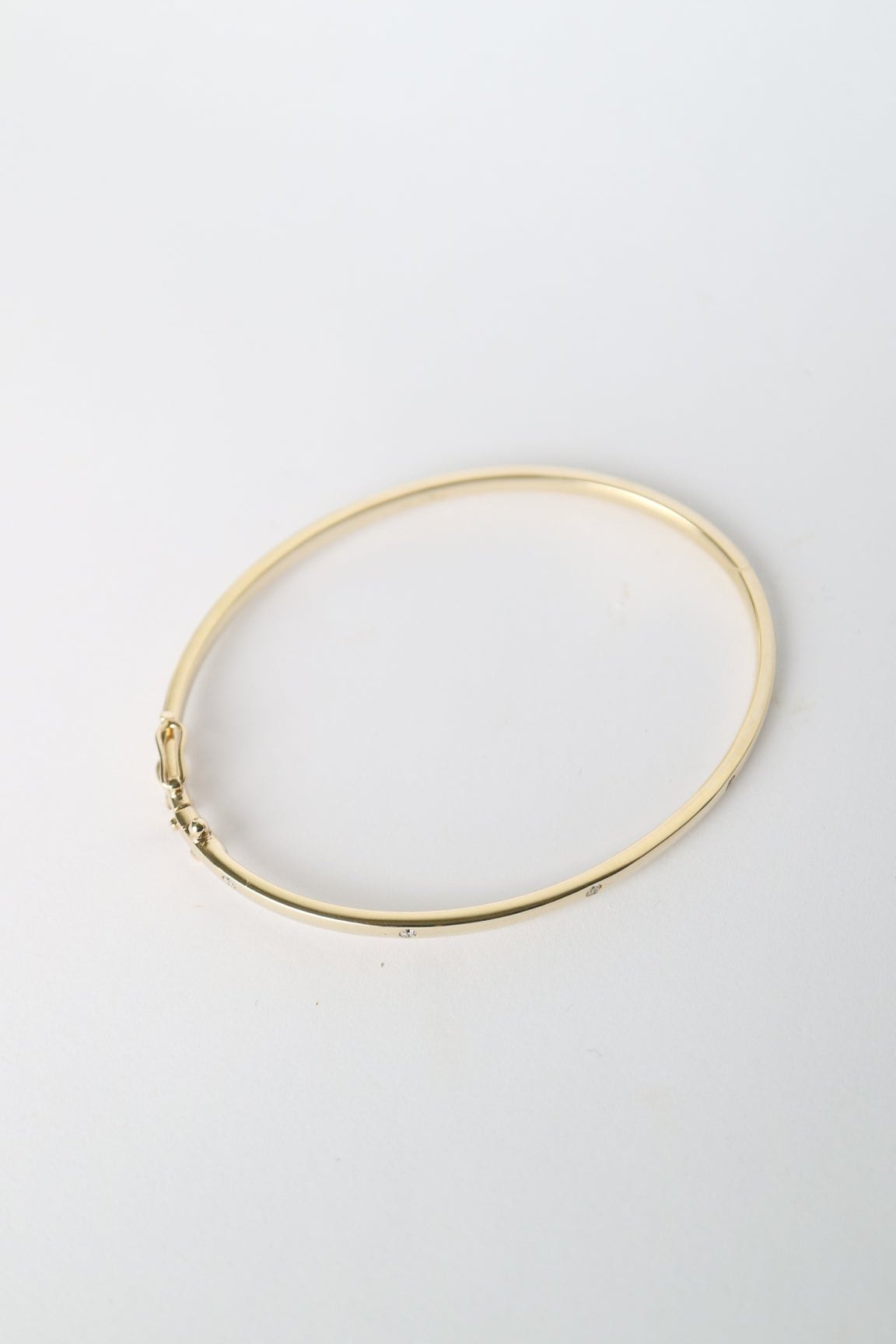 9kt gold diamond Beau Bangle