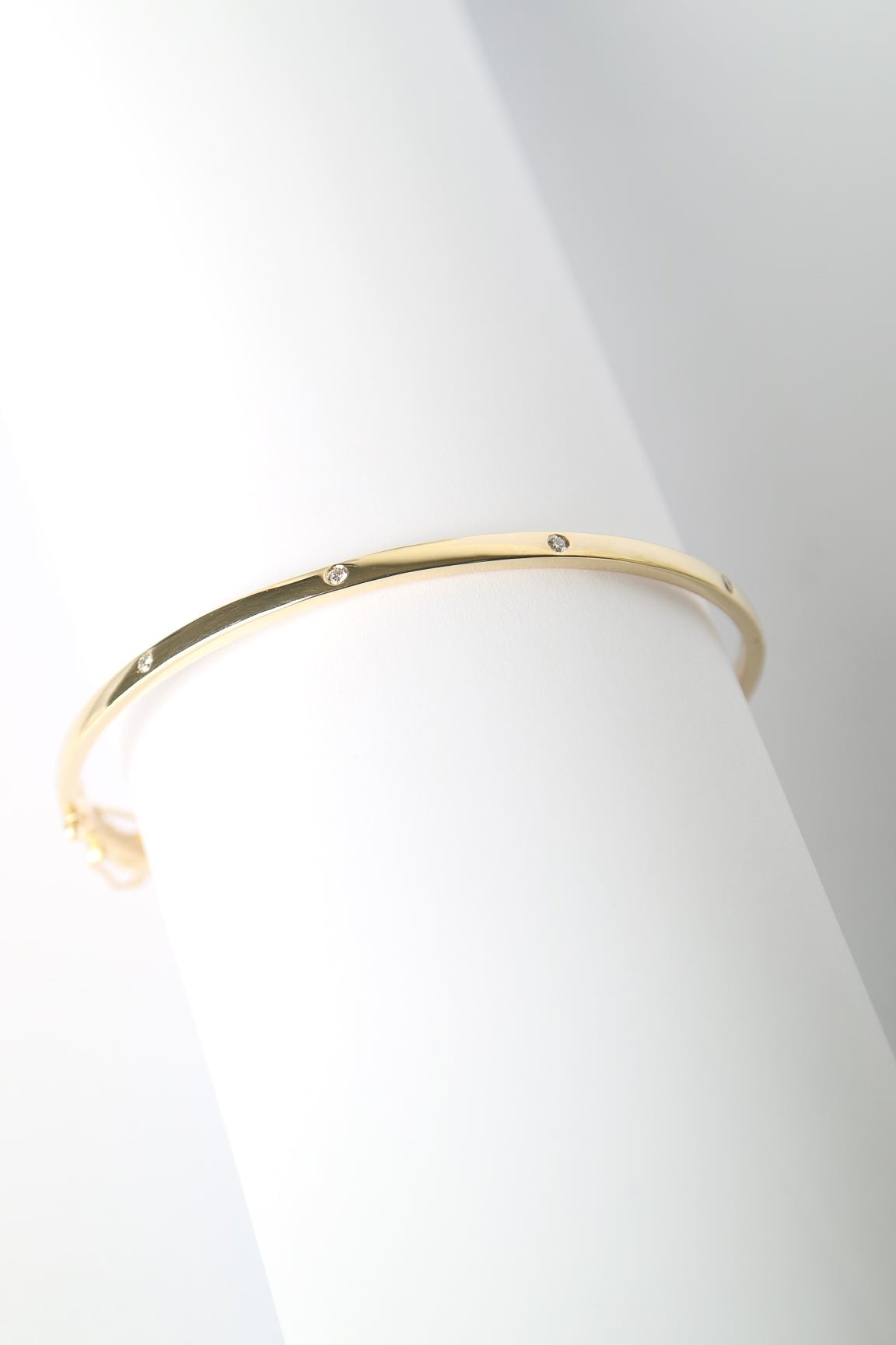 9kt gold diamond Beau Bangle