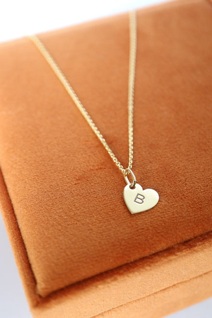 9ct gold engraved heart pendant necklace