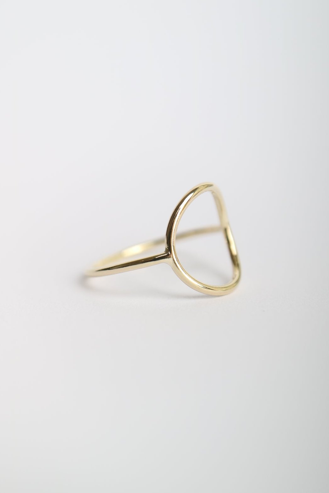 9ct gold Circle Ring