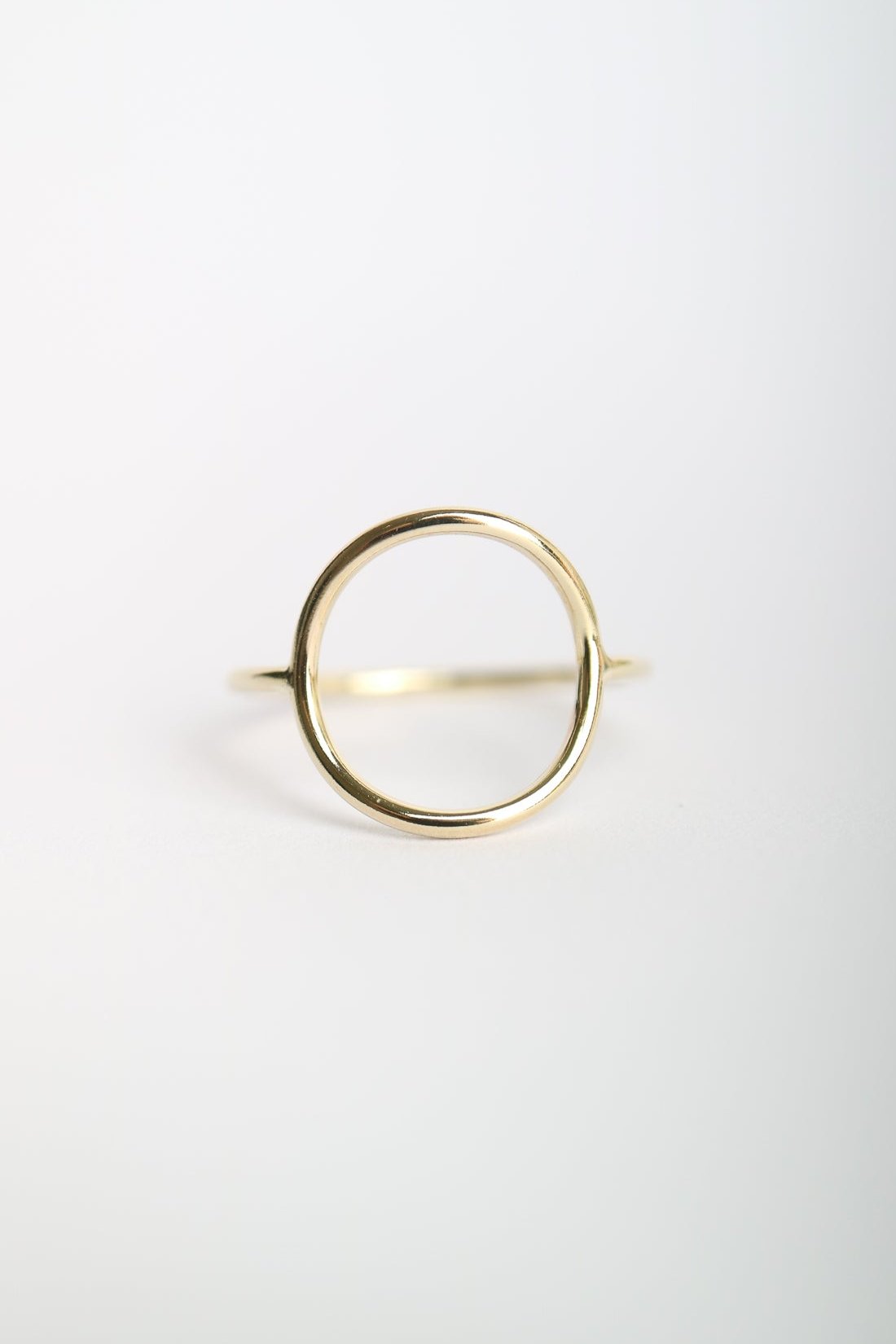 9ct gold Circle Ring