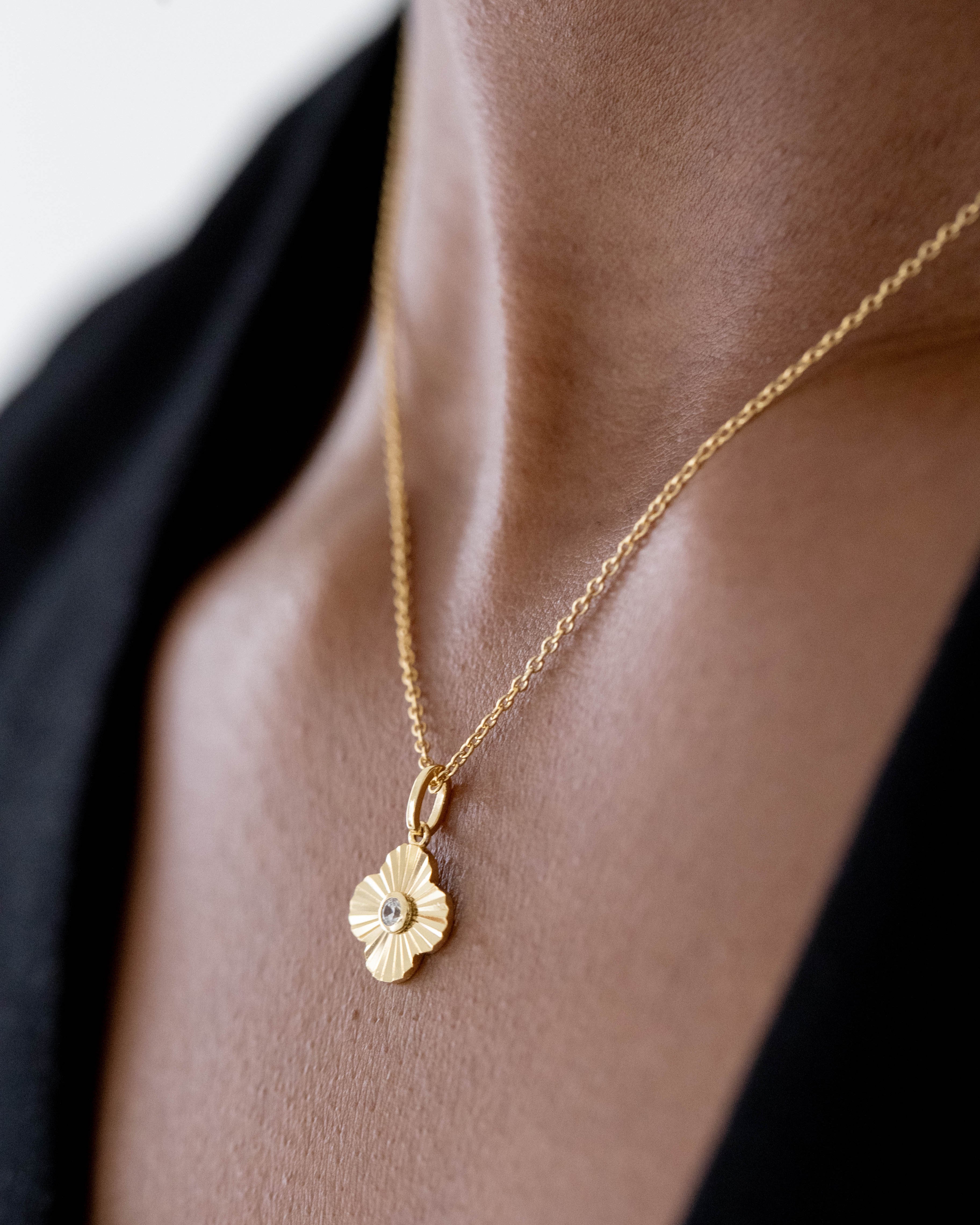 Gold clover Pendant