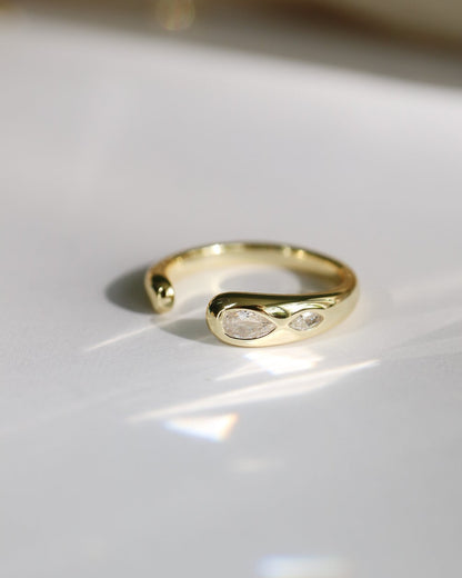 Elio Drop Ring in S925 14kt gold plated silver with pear-cut and marquise-cut CZ
