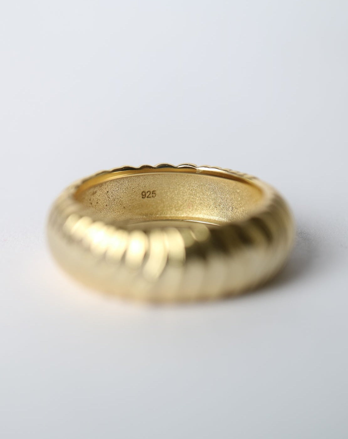 Chunky gold ring