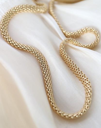 THE POPCORN CHAIN in gold from Harlow Jewellery