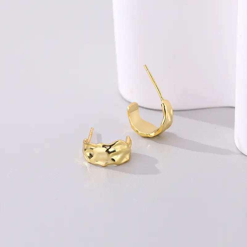 Hammered Huggie Earrings in gold from Kini Jewels