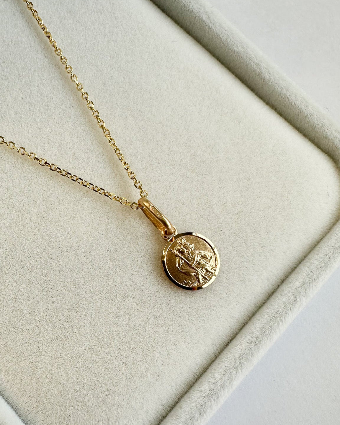 9ct gold St Christopher Medallion Pendant