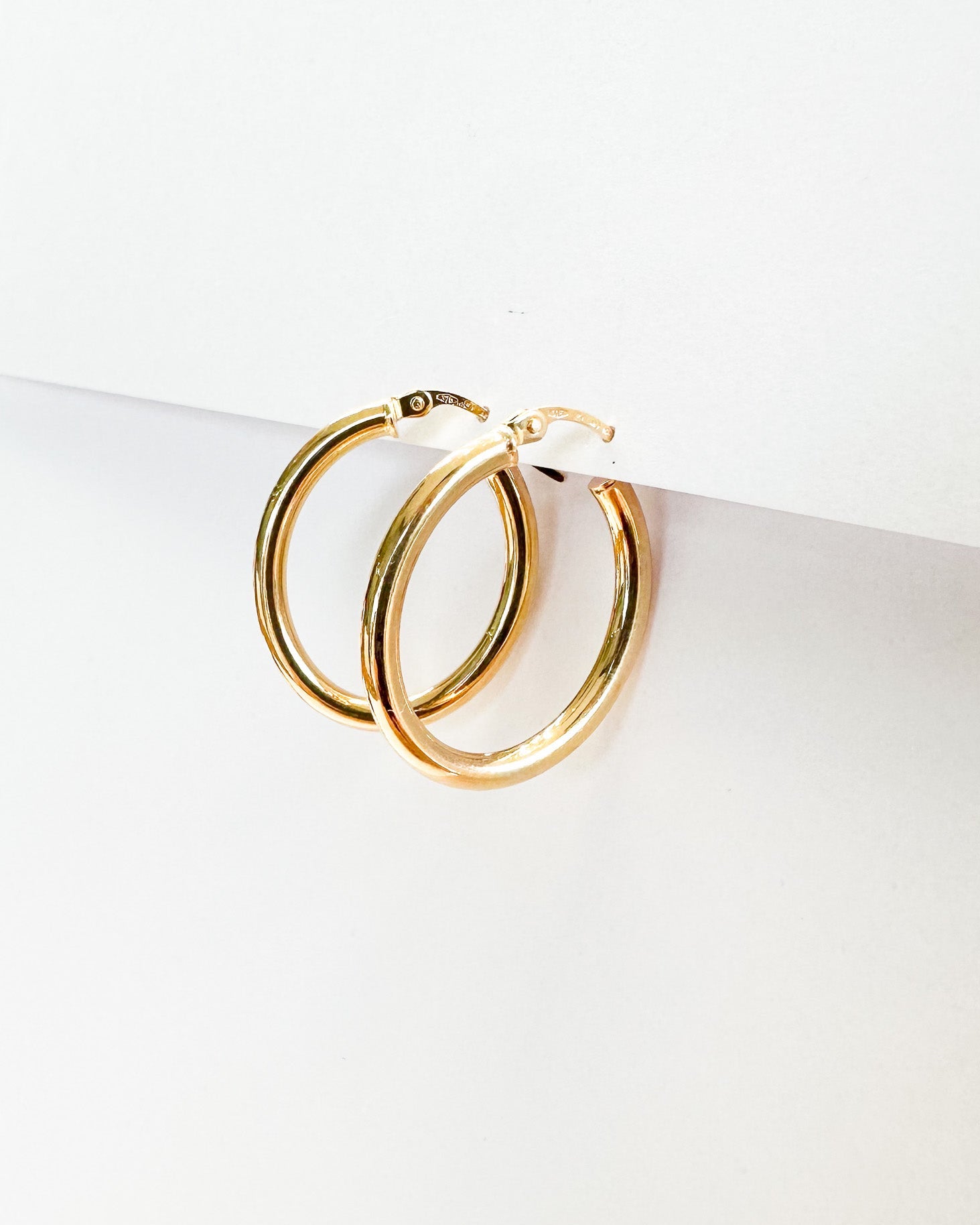 9ct gold oval hoop earrings real gold 
