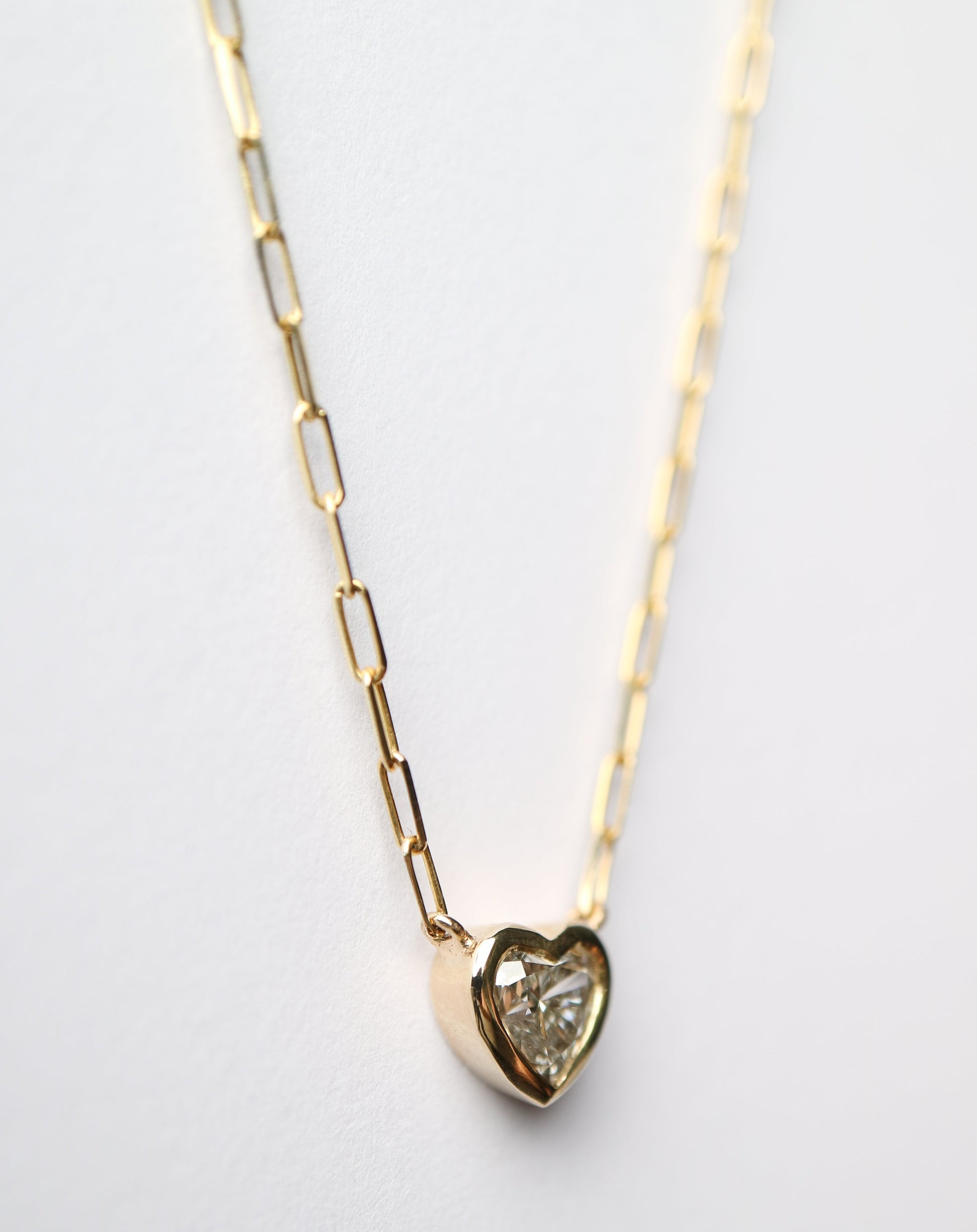 0.5ct diamond heart lab grown paperclip chain 9ct gold