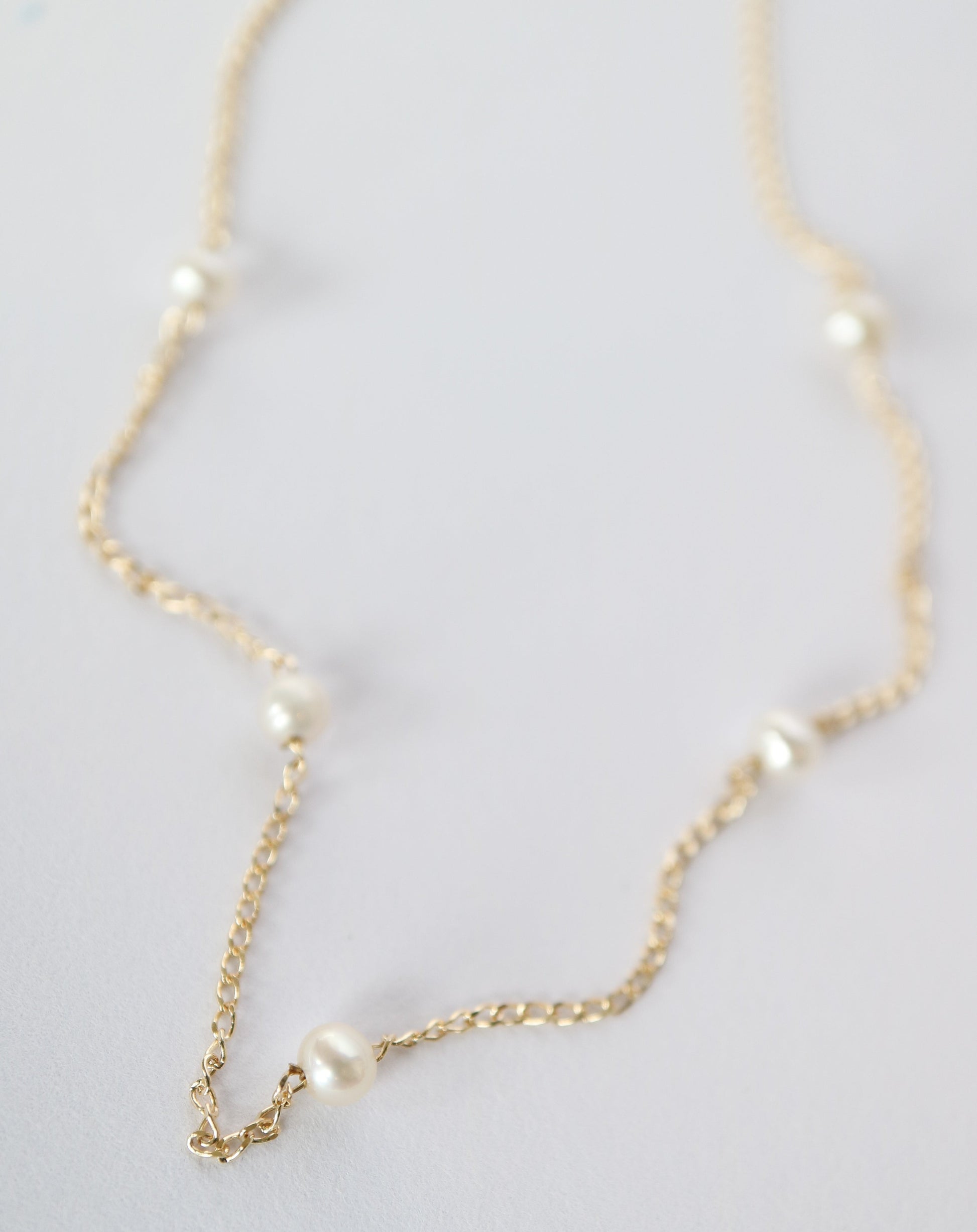 9kt gold Pearl Chain