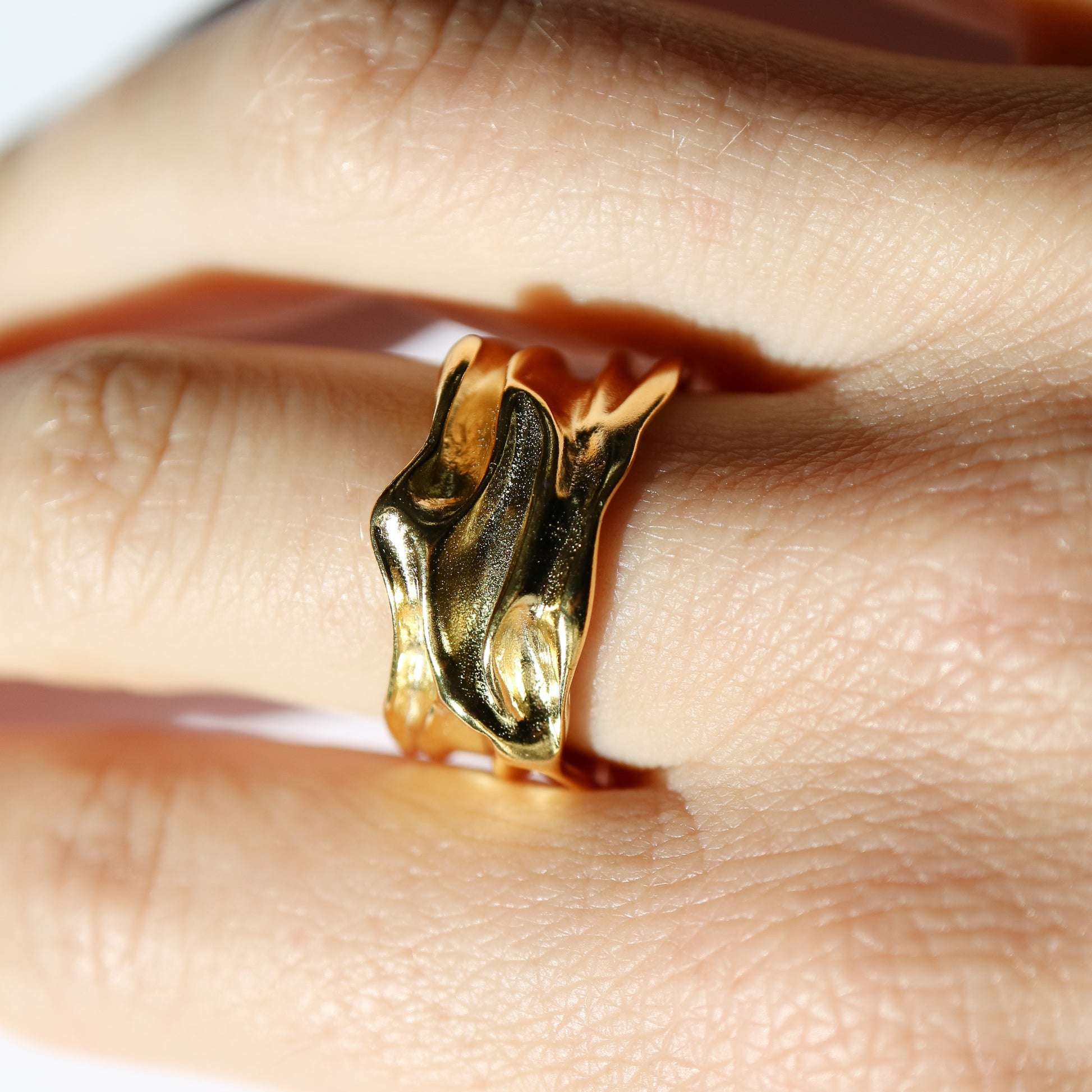 Aphrodite Gold Ring