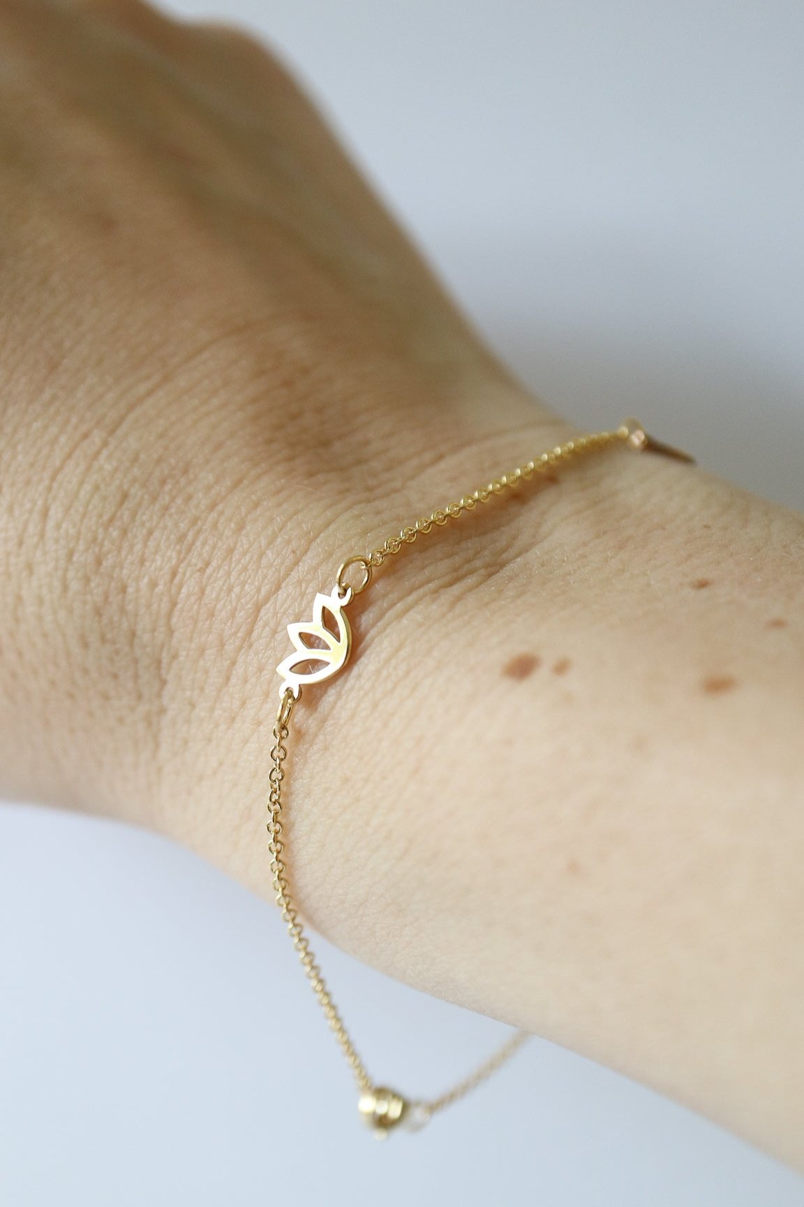 9ct gold Protea Links Bracelet from Collective & Co jewellery store