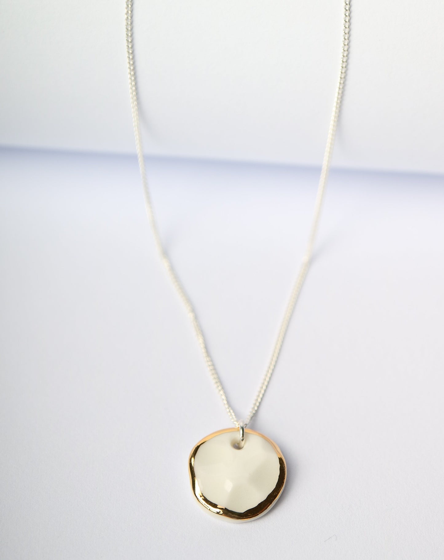 Hammered Necklace in White