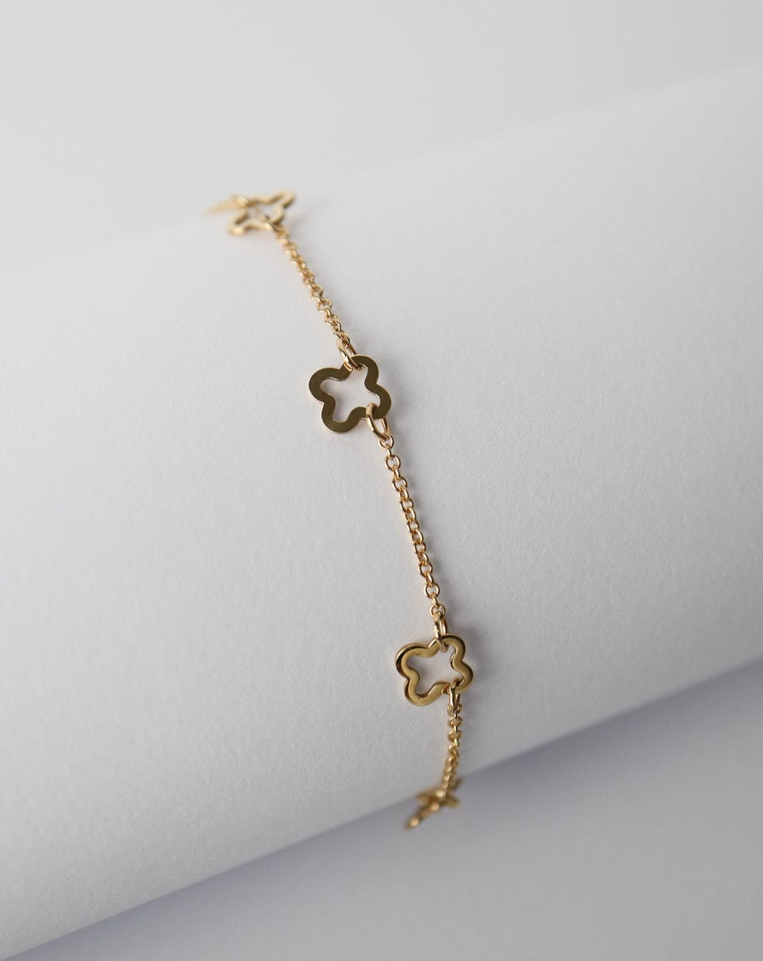 9ct gold clover link bracelet from Collective & Co jewellery store South Africa