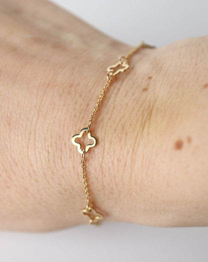 9ct gold clover link bracelet from Collective & Co jewellery store South Africa