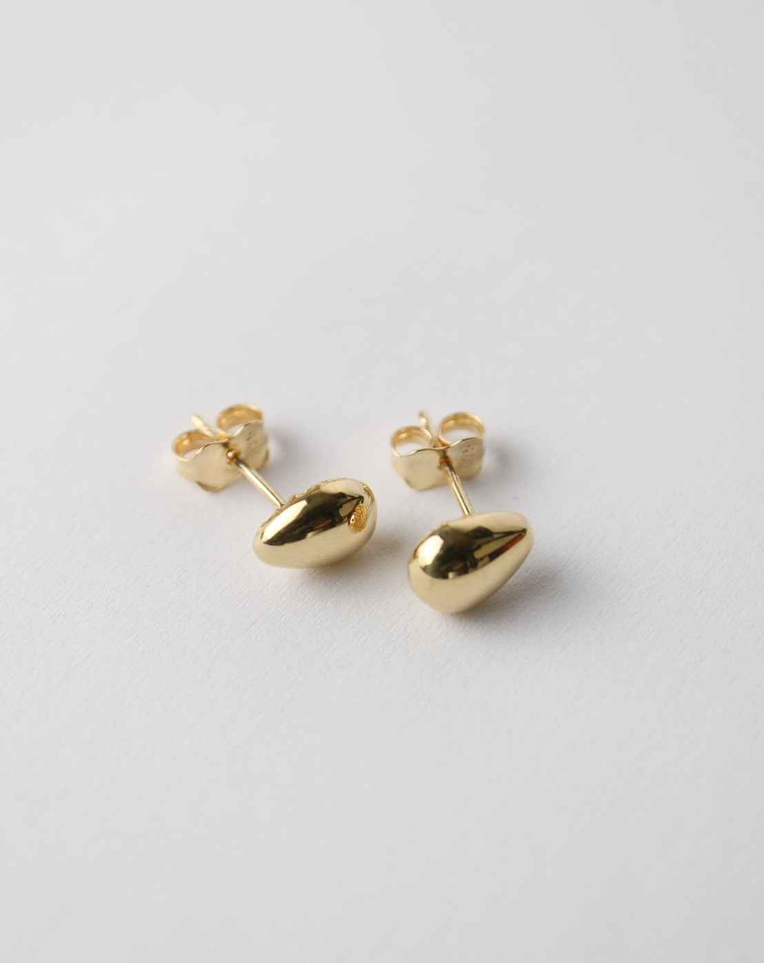 9ct gold droplet stud earrings from Collective & Co jewellery