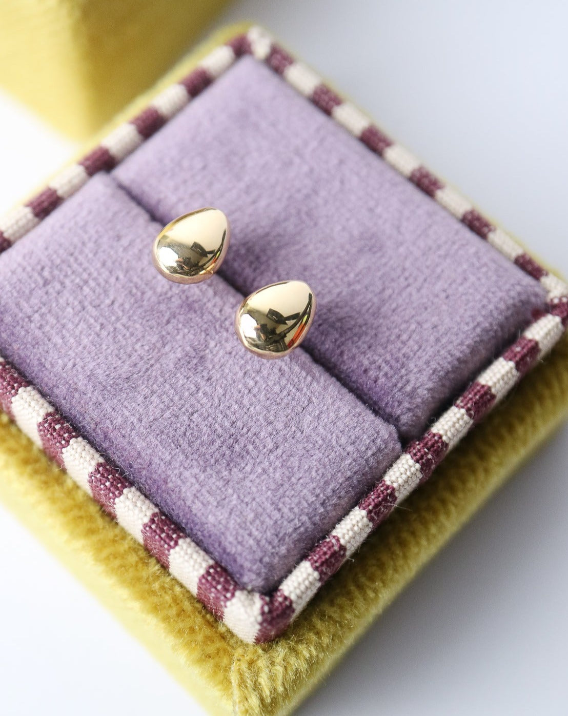 9ct gold droplet stud earrings from Collective & Co jewellery