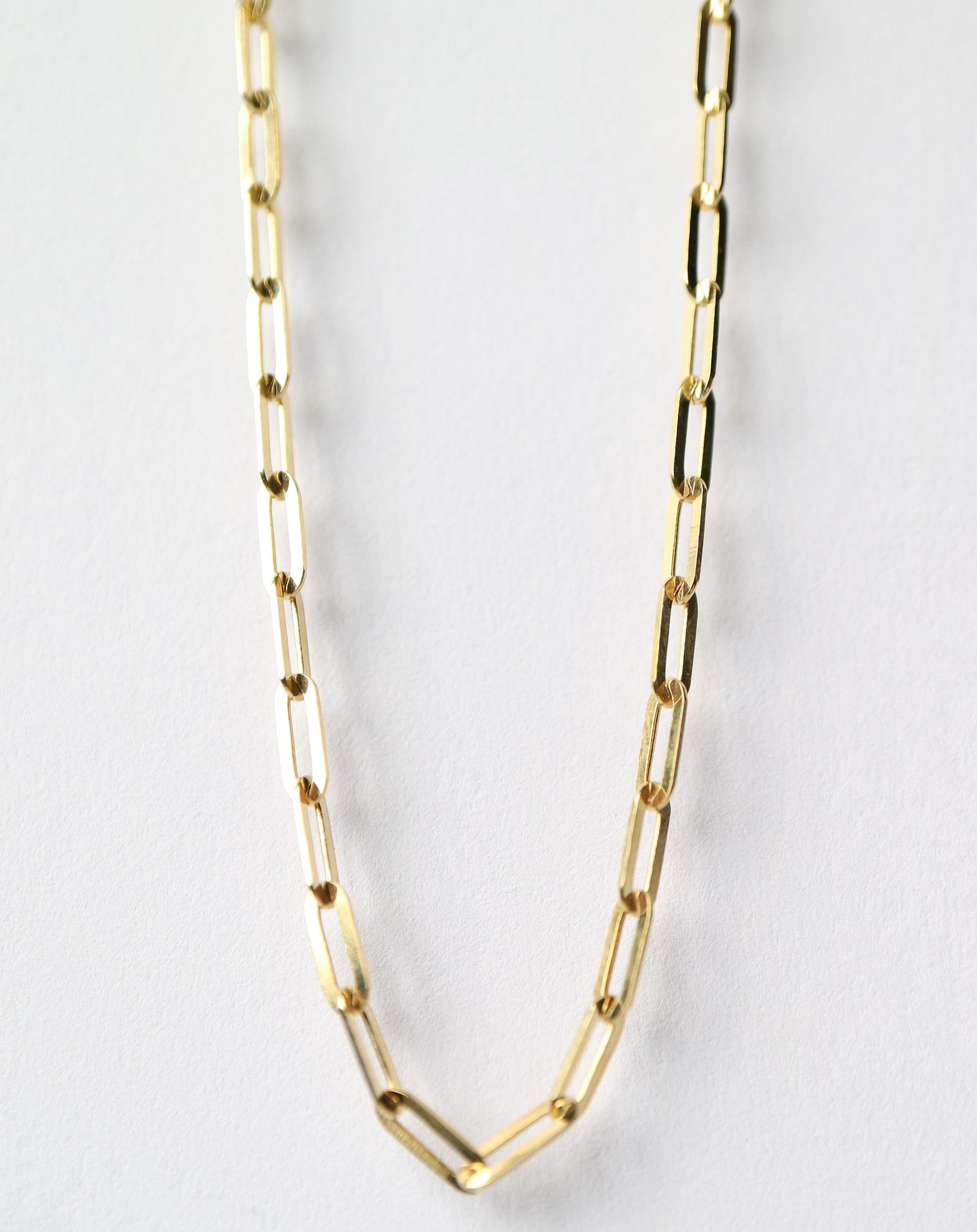 9kt Flat Paperclip Chain