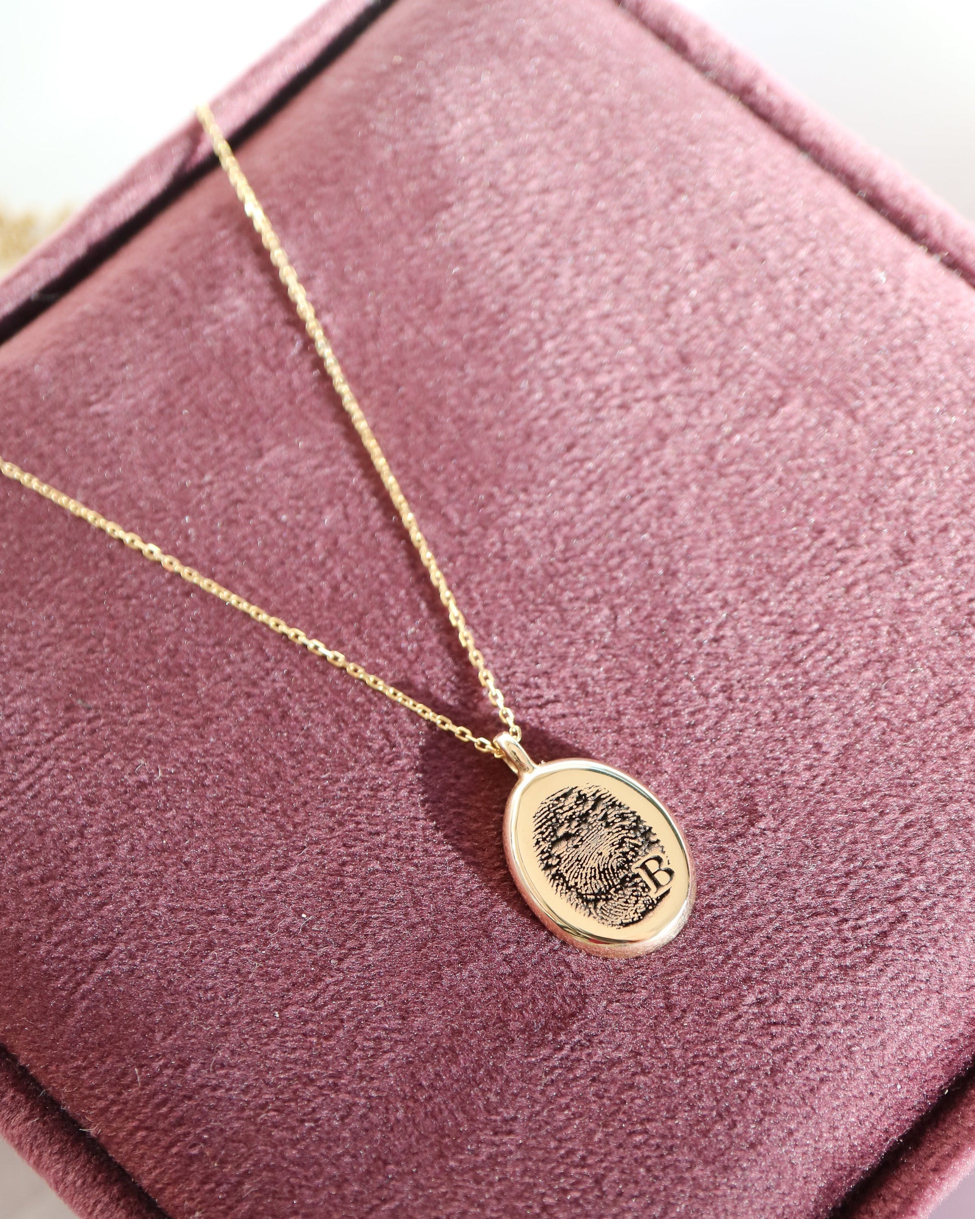 9kt gold Fingerprint Pendant on gold chain