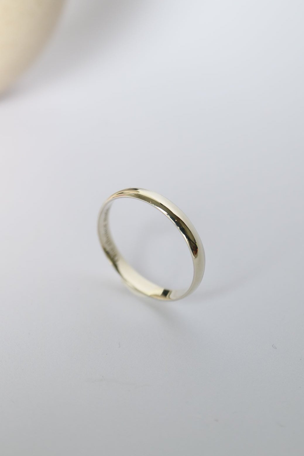 9kt gold Men's Ring Band (3mm wide)