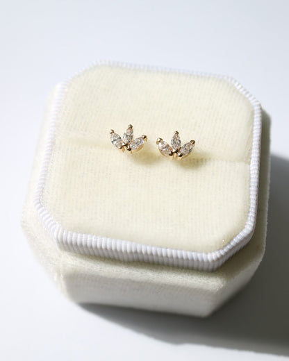 Stud Earrings in 9ct gold with 6 marquise diamonds