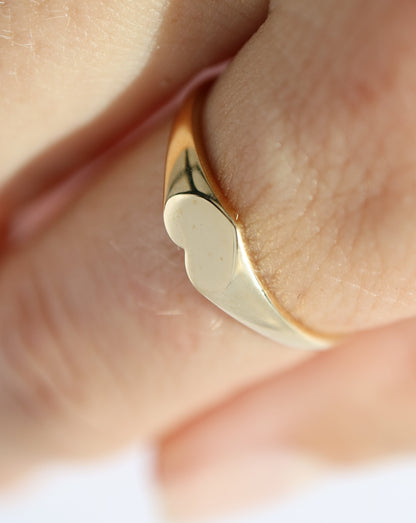 14kt gold Heart Signet Ring