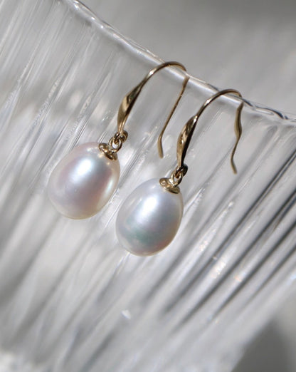 9kt gold Pearl Drop earrings