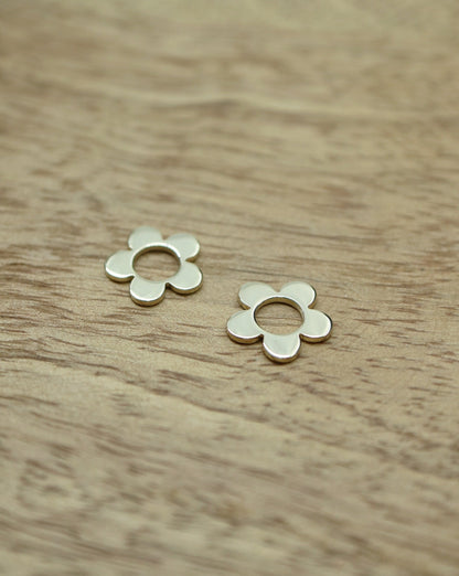 9kt gold daisy charms