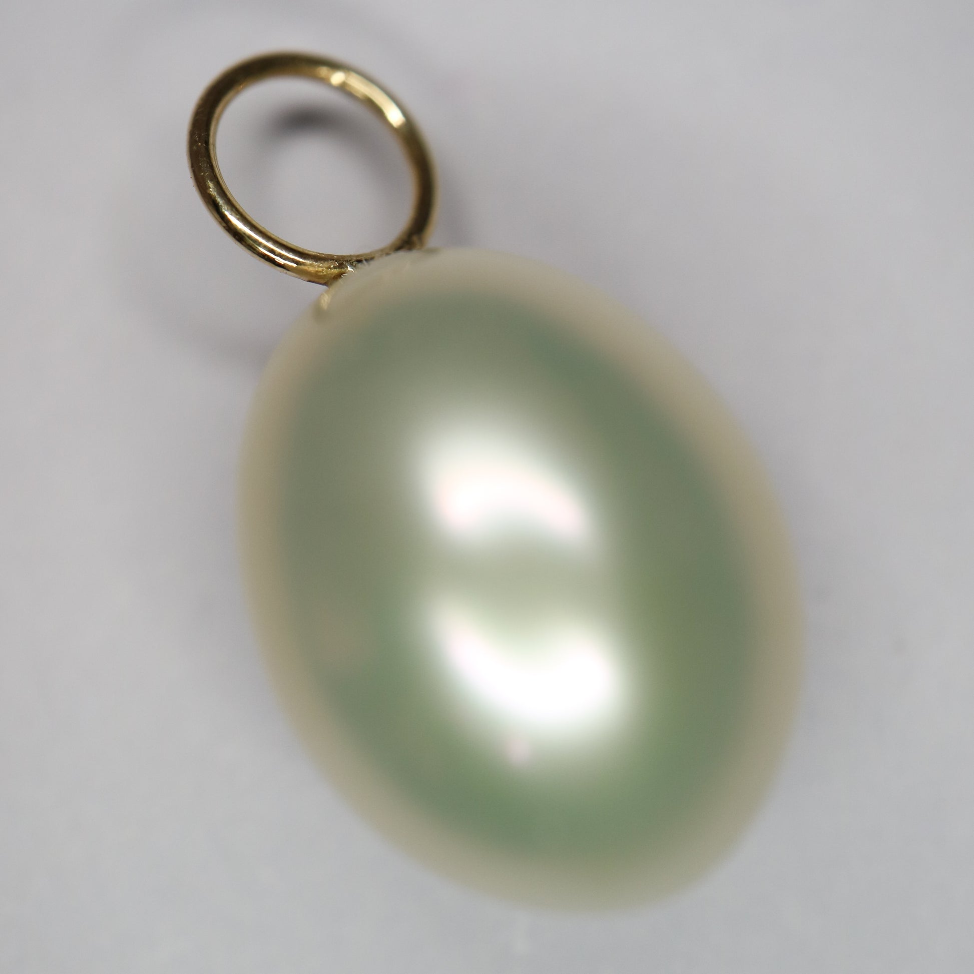 9kt gold giant pearl charm
