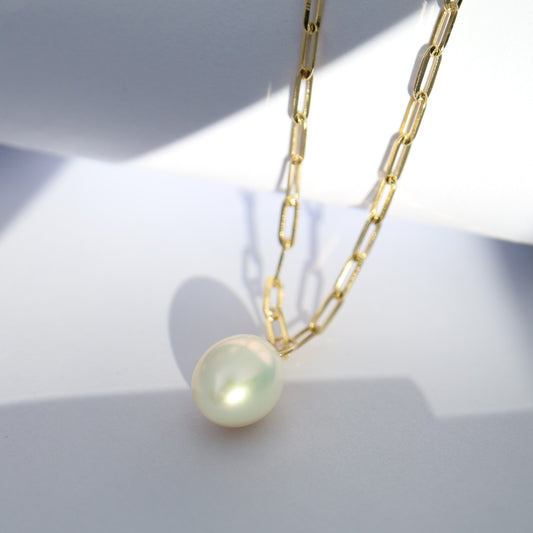 9kt gold pearl charm