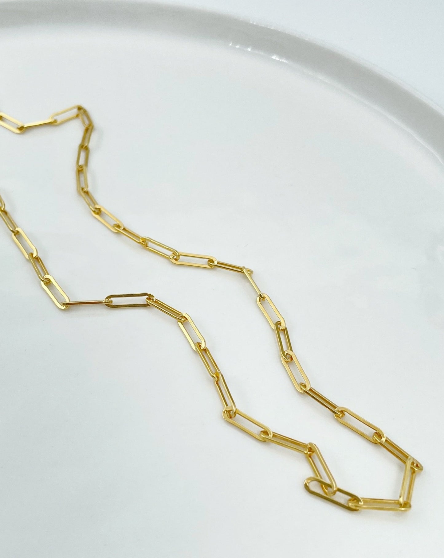 9kt Gold Paperclip Chain from Collective & Co online jewellery store.