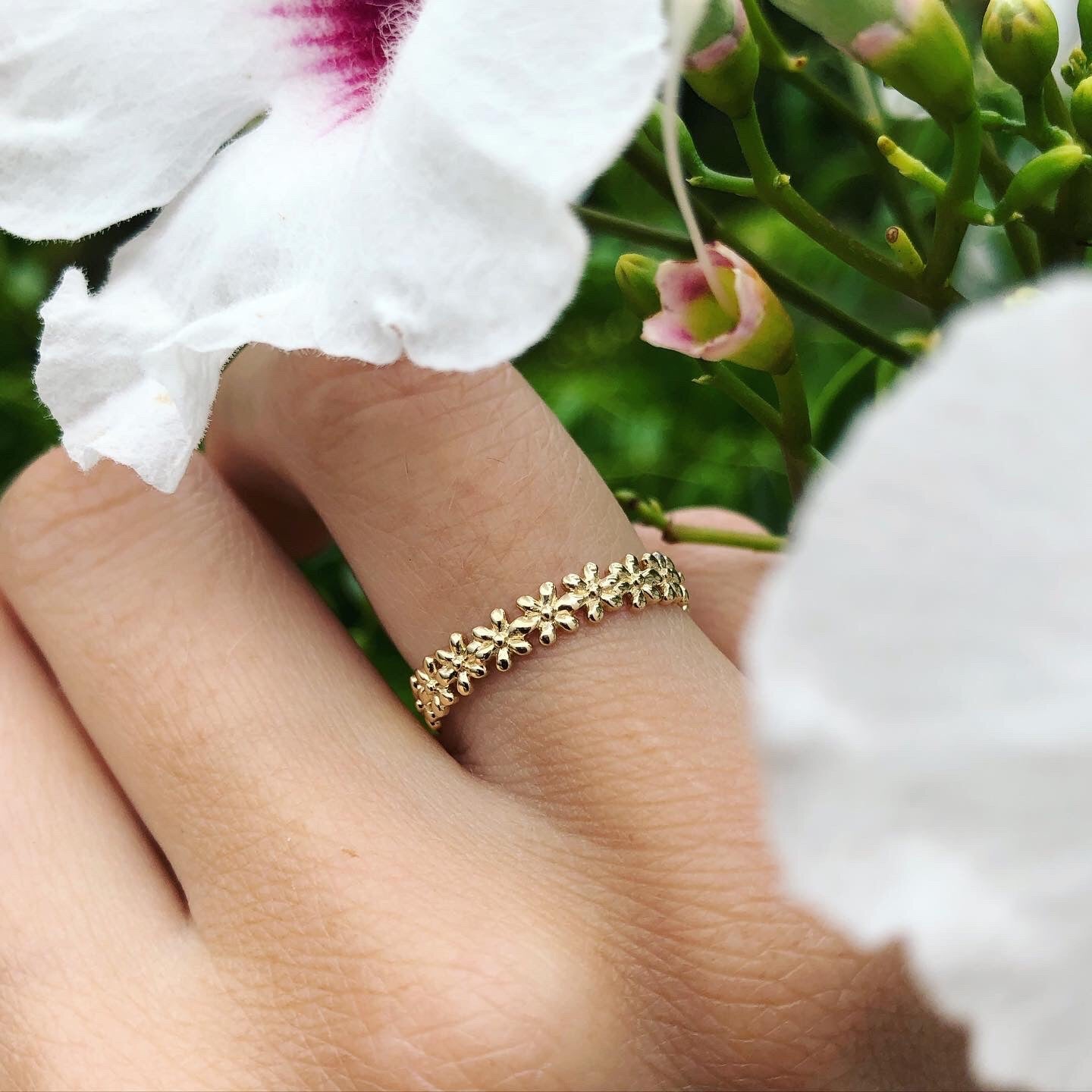 Gold flower clearance band ring